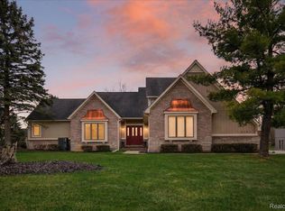 6595 Deer Ridge Dr, Clarkston, MI 48348
