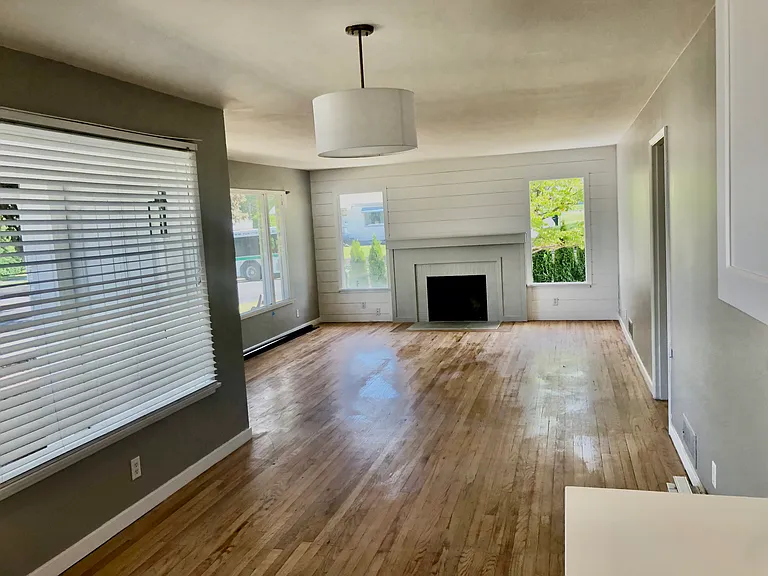 204 N 34th Ave — Photo 12