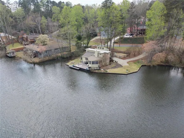 3850 Loch Highland Pkwy NE, Roswell, GA 30075