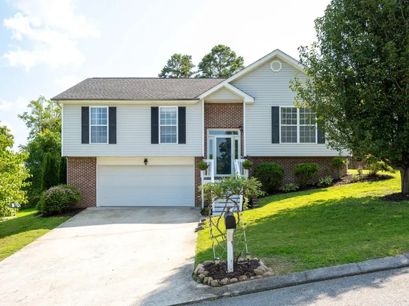 1834 Sassafras Ln, Soddy Daisy, TN 37379