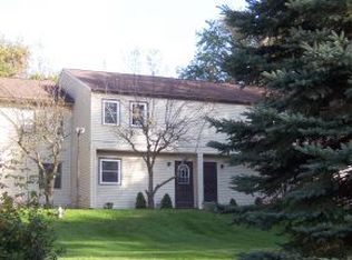 11 Cherry Tree Ct, Saint Albans, VT 05478
