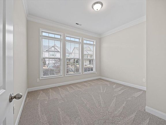 5th image of 7601 Oakberry Dr