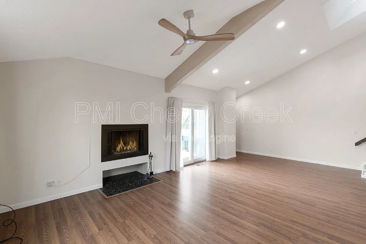 Building Photo - 7905 E Colorado Ave #10