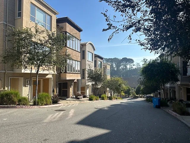 253 Summit Way — Photo 3