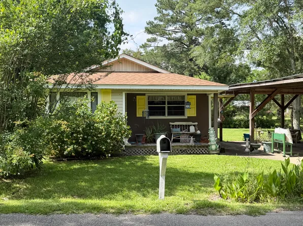 23 Parkers Rd, Laurel, MS 39443