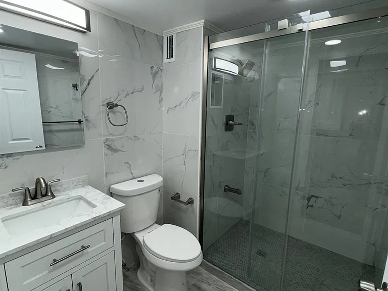 15 Stewart Pl #3D — Photo 20