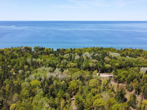Red Apple Rd, Manistee, MI 49660