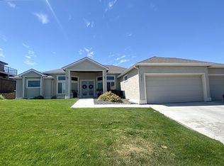 3813 W 48th Ave, Kennewick, WA 99337