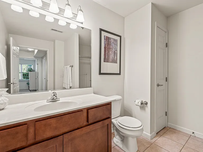 The Landmark At Hatchery Hill Bathroom