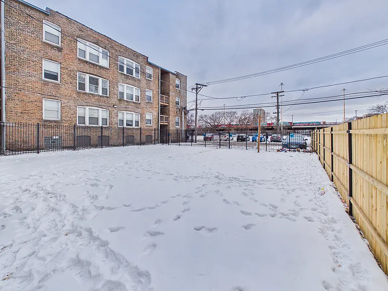 6220 S King Dr #2 — Photo 35