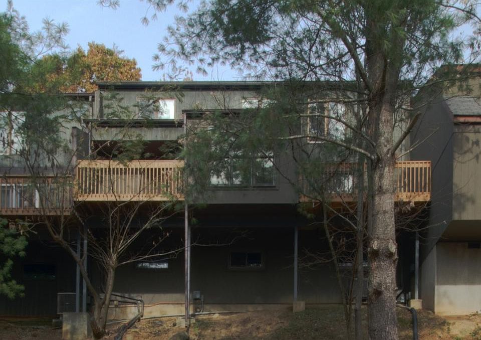 1st image of 306 Hickory Blf #306