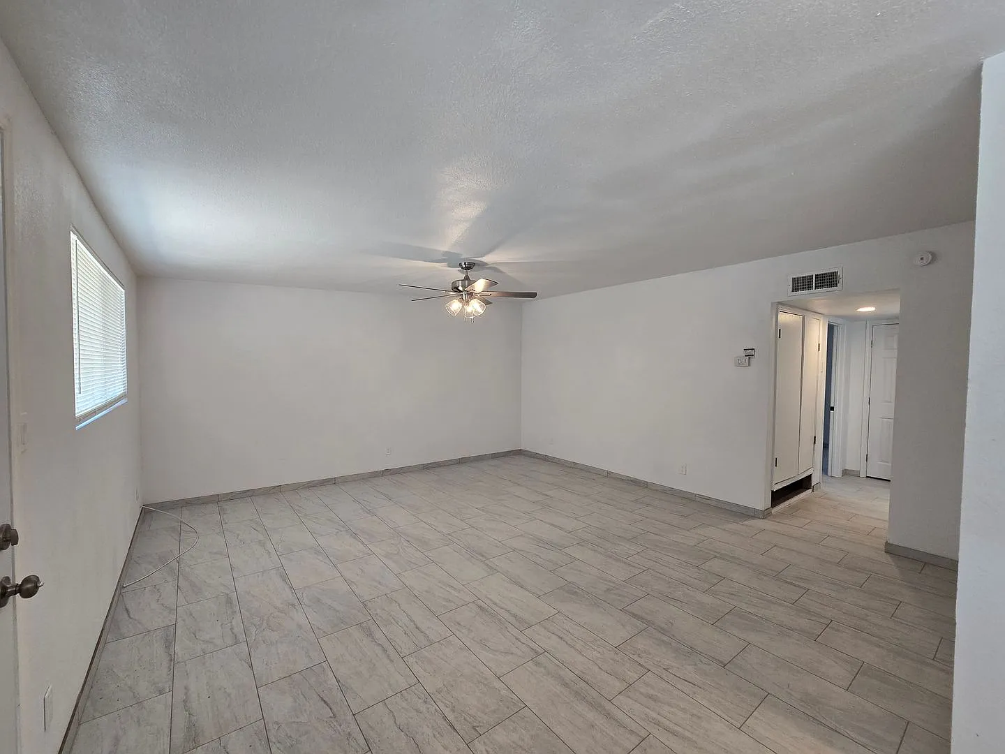 511 N Iroquois Ave — Photo 3