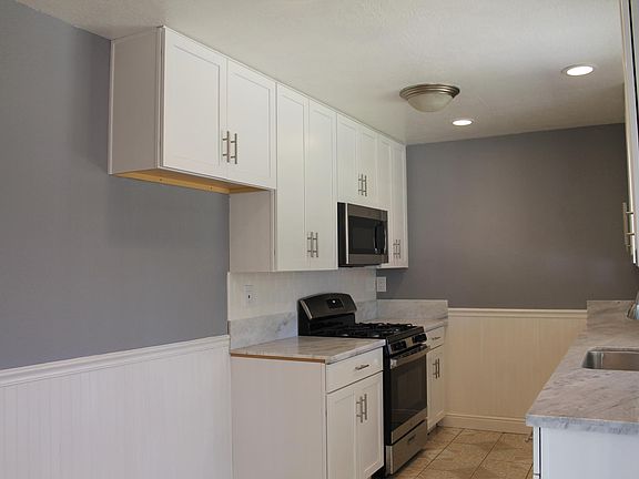 3rd image of 7820 Beaupre Way