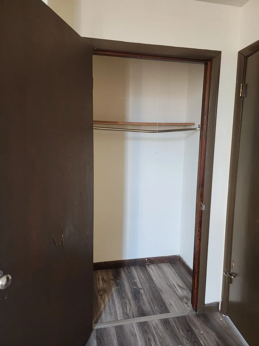 Building Photo - 222 S Peterboro St #2C