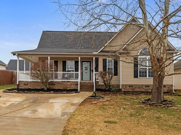 709 Running Creek Ln, Boiling Springs, SC 29316