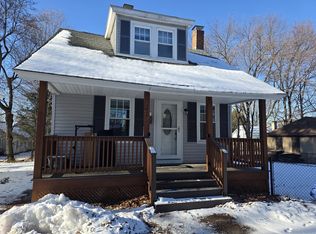 324 1/2 Chestnut St, Clinton, MA 01510