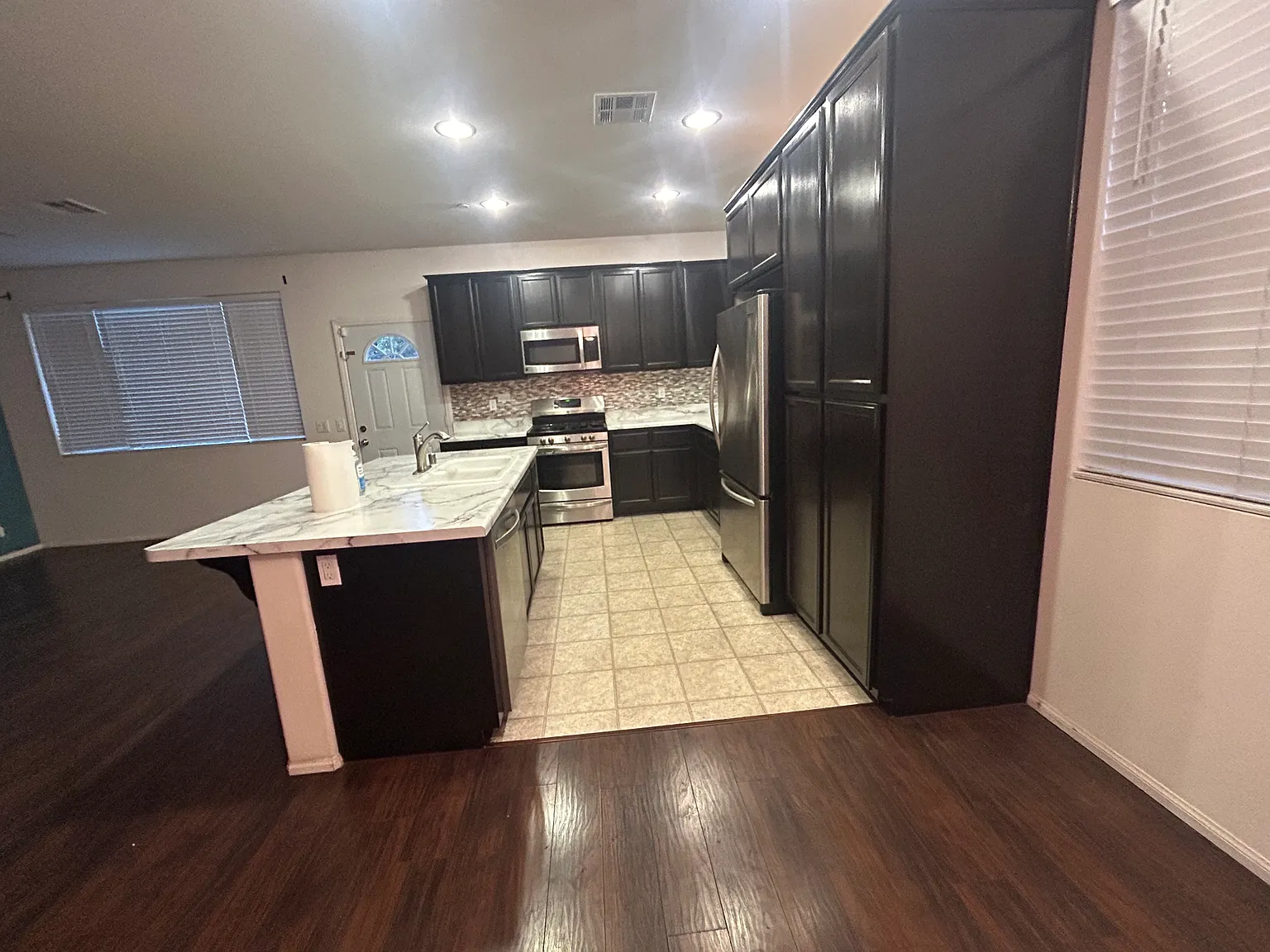 4 bed, 2.5 bath, 2145 sqft, $3,550 — Photo 3