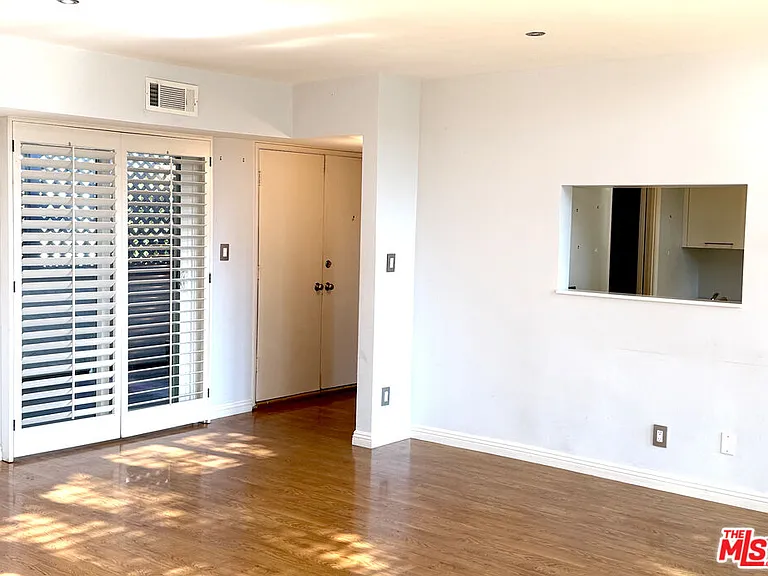 10800 Holman Ave #Penthouse 3 — Photo 7