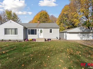 6518 Simmons Rd, Waterford, MI 48327