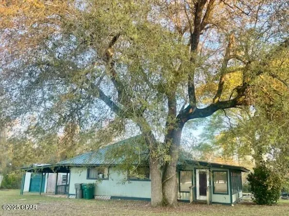 998 Edison Ave, Alford, FL 32420