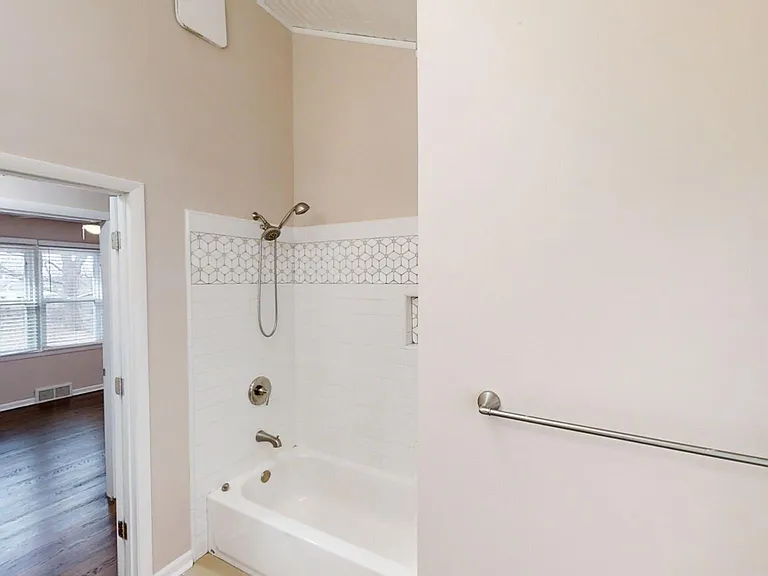 6708 N Walnut St — Photo 10