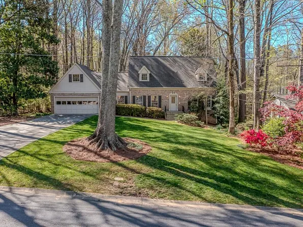 2437 Windon Ct, Dunwoody, GA 30360