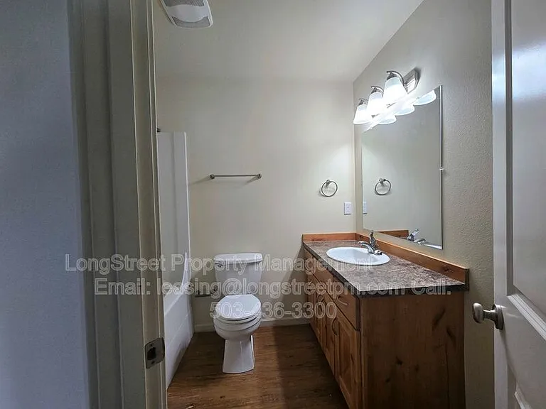 1806 College St — Photo 26