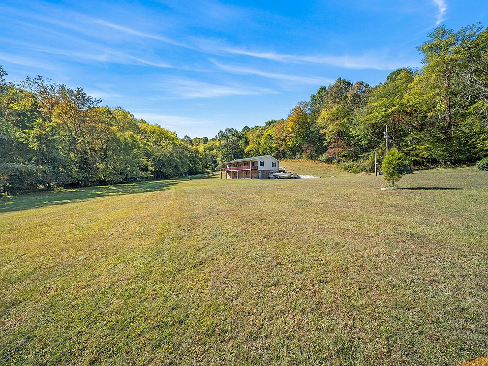 1st image of 331 Sanders Ln NE