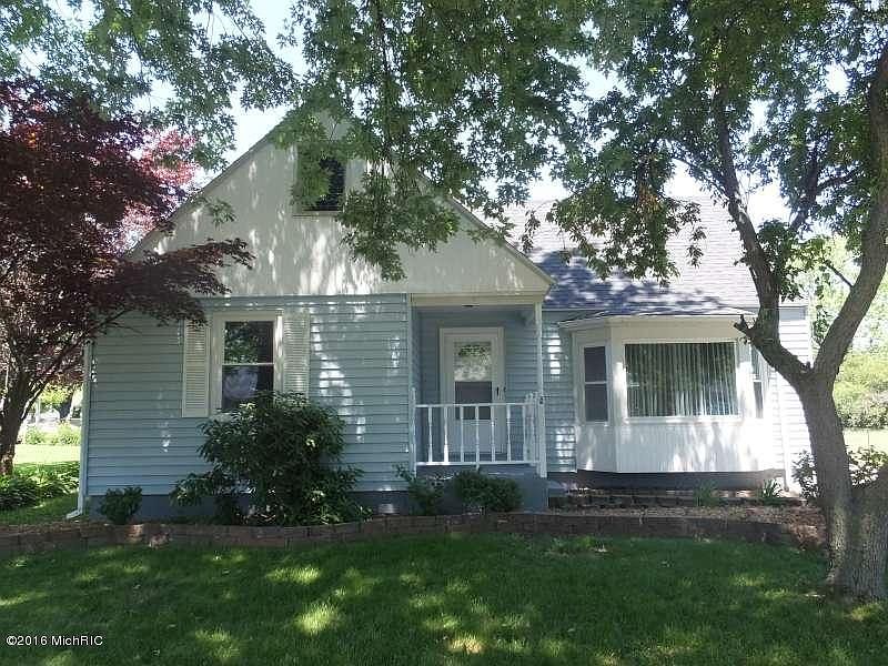 1st image of 2048 Leif Ave