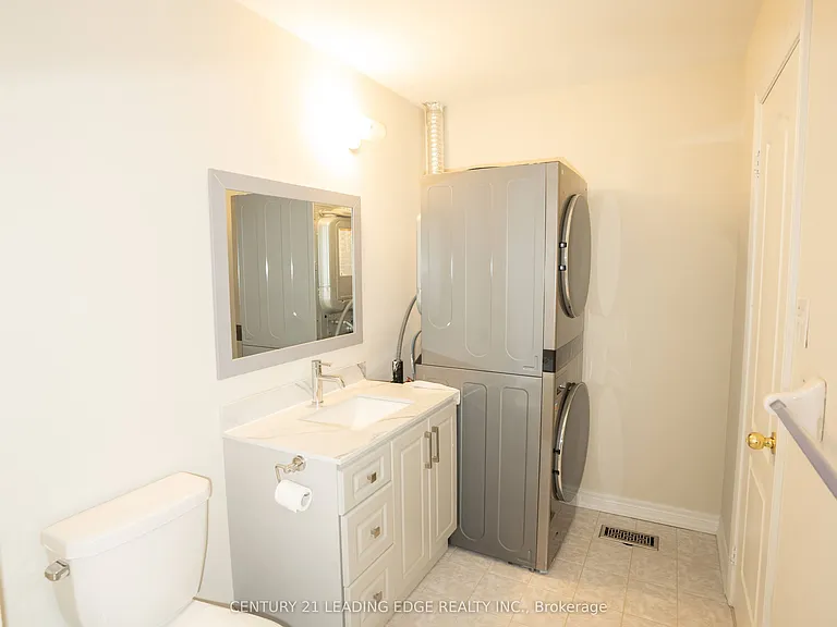 3229 Edwyna Dr — Photo 12