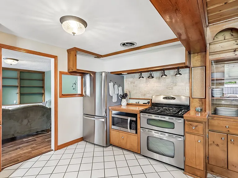 686 Portage Lakes Dr — Photo 15