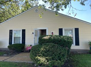 1206 Williamsburg Rd, Country Club Hills, IL 60478