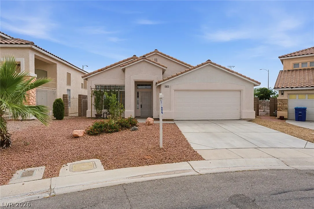 3 bed, 2.0 bath, 1846 sqft, $2,500 — Photo 1