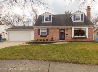 2700 Montego Dr, Lansing, MI 48912