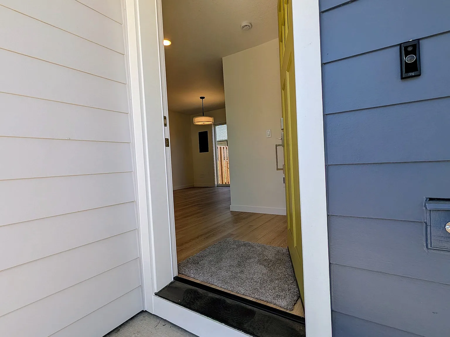 2 bed, 1.5 bath, 1094 sqft, $2,400 — Photo 4
