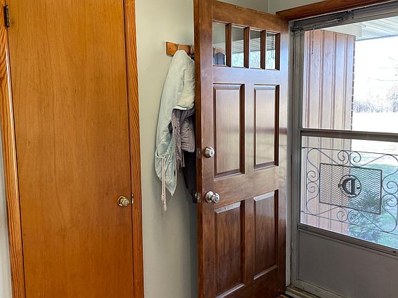 Front porch entrance