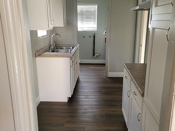 4th image of 8720 1/2 S Prince Ave