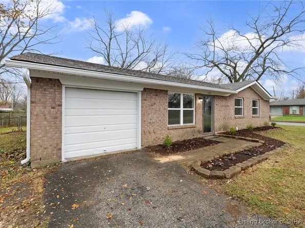 102 Lisa Lane, Charlestown, IN 47111