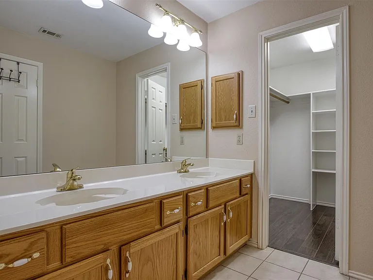 1411 Rivercrest Blvd — Photo 14