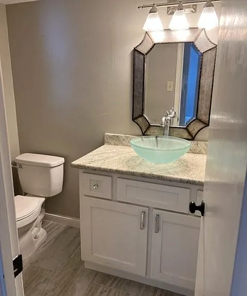 2458 Country Club Dr — Photo 14