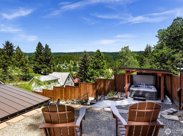 306 W Montana Avenue, Roslyn, WA 98941