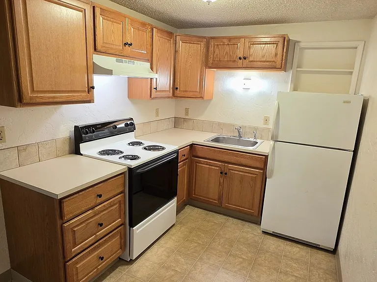 775 SW Washington Ave — Photo 47