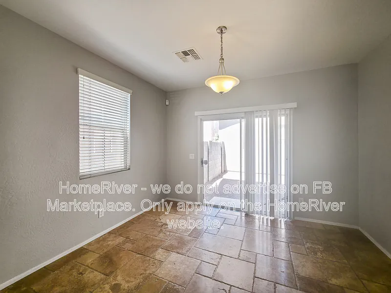 3 bed, 2.5 bath, 1476 sqft, $1,785 — Photo 4
