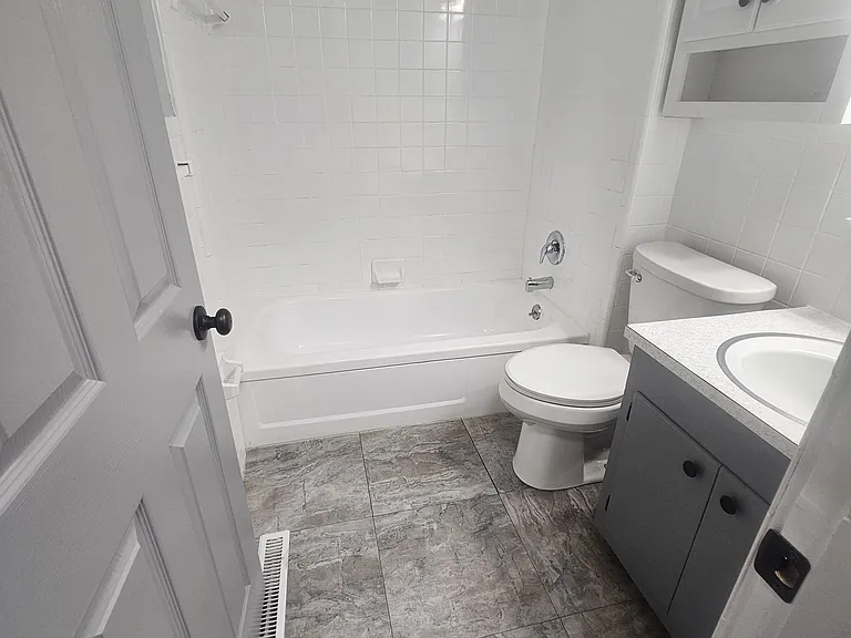 2531 Forbes Ave #A — Photo 8