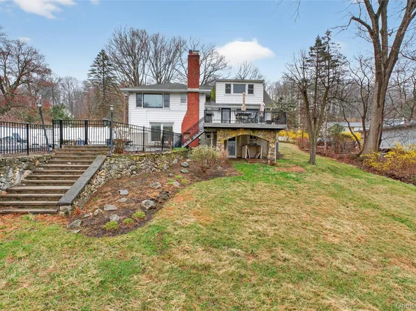 43 Woodbine Drive, Mahopac, NY 10541