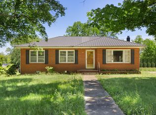 6819 S Main St, Lobelville, TN 37097