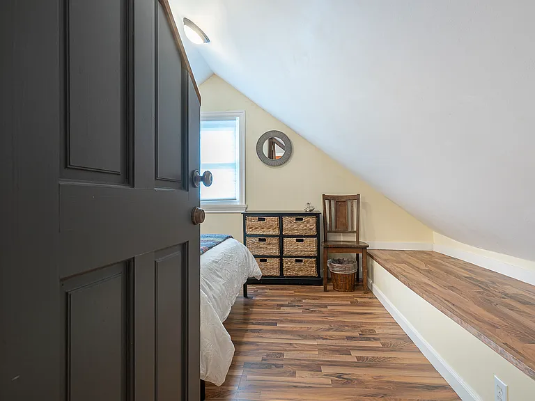 9218 N Mohawk Ave — Photo 23