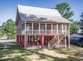 1296 Levi St, Manning, SC 29102