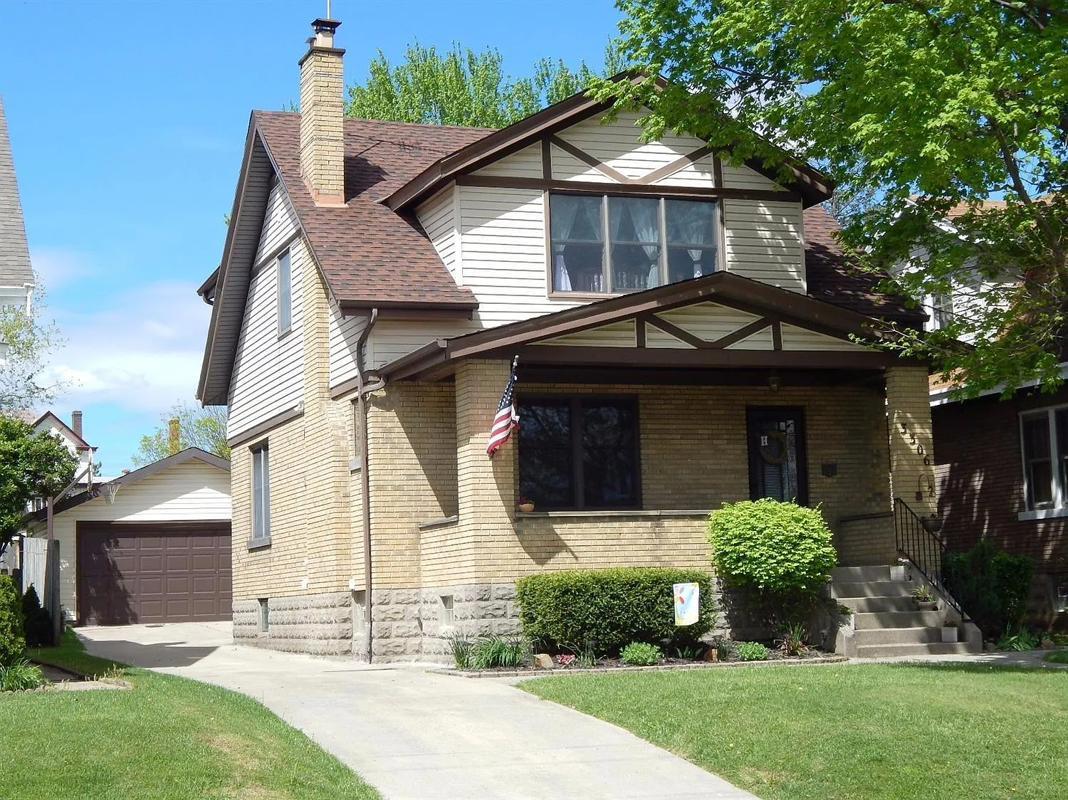 3306 Phoenix Ave photo 1