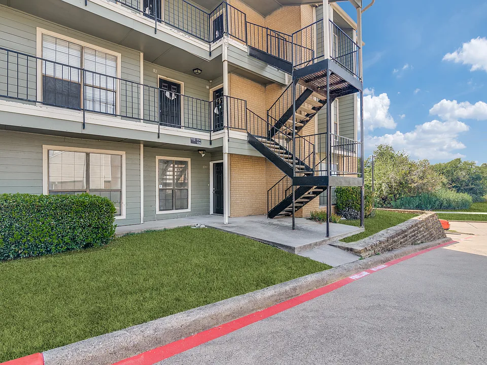 5801 Lake Hubbard Pkwy #109